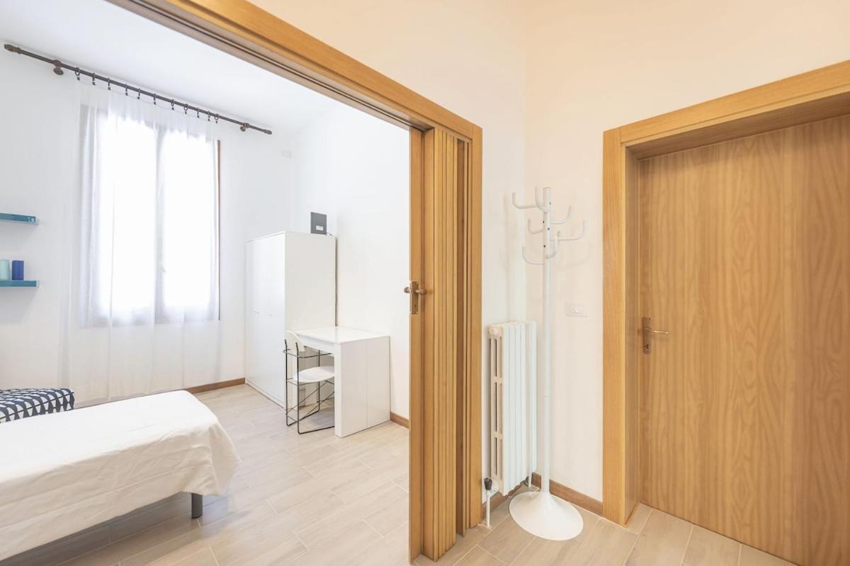 Arte E Cinema,10 Min From Venice,parking,wifi Apartment *